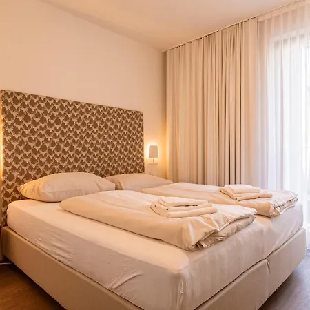 Alpenrock By Alps Lägenhetshotell 4*